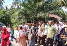 Kapolsek Bambalamotu Hadir Di Resepsi Pernikahan Warganya, Wujud Kedekatan Polri dengan Masyarakat,
