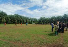 Bhabinkamtibmas Polsek Sarudu Lakukan Pengamanan Perlombaan Memperingati Hut RI Ke 79