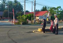 Commander wish pagi Satlantas Polres Pasangkayu Layani Masyarakat Dengan Sepenuh Hati