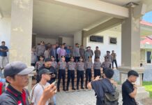 Polres Pasangkayu Turunkan Personel Pengamanan Unjuk Rasa di Kantor DPRD Pasangkayu