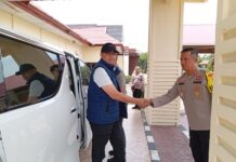 Kapolres Candra Kurnia Setiawan dan Pejabat Utama Polres Pasangkayu Sambut Kunjungan Kerja Kapolda Sulbar