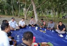 Bhabinkamtibmas Polsek Bambalamotu Hadiri Rembuk Stunting Bersinergi Dengan Tiga Pilar