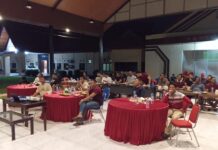 Memperkuat Sinergi dan Kebersamaan, Kapolres Pasangkayu Nobar Bersama Wartawan