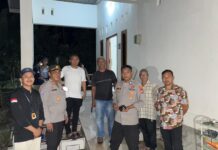 Kapolsek Bambalamotu Bersama Anggotanya Laksanakan Pengamanan Kampanye Tatap Muka Calon Bupati.