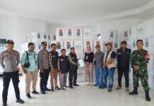 Turut Berduka Cita, Bhabinkamtibmas Polsek Pasangkayu Sambangi Rumah Korban Hanyut di Sungai.