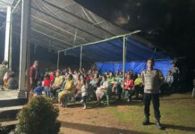 Antisipasi Gangguan Kamtibmas Bhabinkamtibmas Polsek Baras Pengamanan Rangkaian Perayaan Natal,