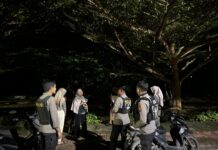 Patroli Malam, Sat Samapta Polres Pasangkayu laksanakan giat Sambang Warga