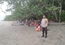 Wujud Pelayanan, Bhabinkamtibmas Polsek Sarudu Laksanakan Pengamanan Upacara Keagamaan Umat Hindu