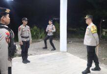 Kapolres Pasangkayu Turun langsung Pantau Pengamanan Shalat Tarawih di Mesjid Kota Pasangkayu.