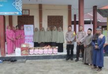 Polres Pasangkayu Sambangi Yayasan Arrahman Hidayatullah Berbagi Takjil kepada Anak Yatim