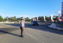 Satlantas Polres Pasangkayu Lakukan Pengaturan pada Arus Lalu Lintas di Jalur Mudik