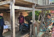 Bhabinkamtibmas Polsek Bambalotu Mendatangi TKP Pencurian Motor Serta Pencurian Dalam Rumah