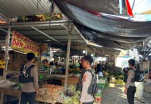 Sat Samapta Polres Pasangkayu Patroli Dialogis Dan sambangi Para Pedagang