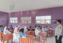 Satlantas Polres Pasangkayu Edukasi Pelajar Tentang Keselamatan Lalu Lintas