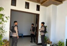 Sat Samapta Polres Pasangkayu Laksanakan Patroli Dialogis Sambangi Gereja Saat Ibadah Minggu.