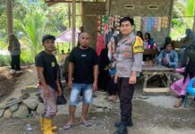 Bhabinkamtibmas Melakukan Patroli Sambang di Kawasan Wisata Bambatunu