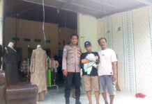 Bhabinkamtibmas Polsek Bambalamotu Tunjukkan Kepedulian, Antar Warga Alami Depresi Awal ke Fasilitas Kesehatan