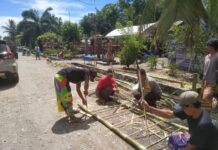 Bhabinkamtibmas Polsek Sarudu Hadir di Tengah Duka: Wujud Nyata Kepedulian Polri pada Warga