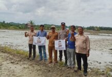 Bhabinkamtibmas Polsek Sarudu Dampingi Tim Tani Merdeka Indonesia, Warga Patika Sambut Positif Program Kementan