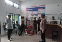 Propam Polres Pasangkayu Tinjau Langsung Pelayanan Publik di Samsat, Pastikan Profesionalisme Personel