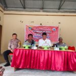 Pelatihan Perangkat Desa dan BPD Desa Makmur Jaya, Bhabinkamtibmas Tekankan Pentingnya Taat Hukum