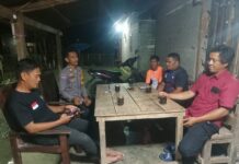 Polsek Bambalamotu Laksanakan Sambang Dan Deteksi Dini Situasi Kamtibmas Di Desa wulai