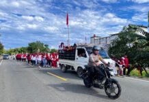Bhabinkamtibmas Polsek Pasangkayu Kawal Jalan Santai Meriahkan HUT RI ke-80 di Desa Pajalele