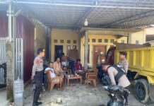 Menyusuri Jejak Keamanan: Sat Samapta Polres Pasangkayu Gelar Patroli Jalan Kaki Disuatu Pagi Yang Cerah