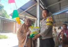 Polsek Pasangkayu Salurkan Beras Bulog SPHP Kepada Warga Binaan Di Desa Karya Bersama