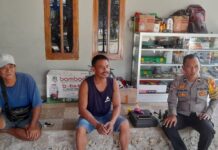 Polsek Baras Jalin Kedekatan Lewat Sambang dan Himbauan Kamtibmas di Desa Batumatoru