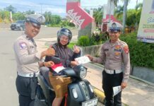 Semarak HUT ke-80 RI, Satlantas Polres Pasangkayu Tebar Semangat Nasionalisme dan Tertib Lalu Lintas