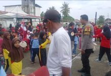 Ribuan Warga Meriahkan HUT RI ke-80, Polsek Bambalamotu Kawal Kegiatan di Bambaira