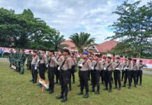 34 Personel Polres Pasangkayu Kokohkan Semangat Cinta Tanah Air dalam Upacara HUT RI ke-80”
