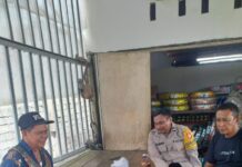 Bhabinkamtibmas Baras Pererat Silaturahmi Lewat Sambang Warga