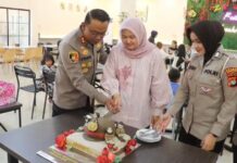 Kapolres Pasangkayu Berikan Ucapan Selamat Kepada Polwan Di Hari Jadi Ke-77