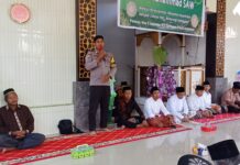 Sejukkan Hati, Bhabinkamtibmas Polsek Bambalamotu Beri Himbauan Kamtibmas di Peringatan Maulid Nabi Muhammad SAW