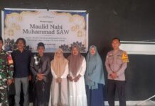 Bhabinkamtibmas Polsek Baras Hadiri Maulid Nabi Muhammad SAW 1446 H di SMA Negeri 1 Lariang