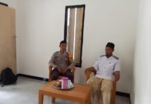 Pererat Silaturahmi, Bhabinkamtibmas Polsek Sarudu Sampaikan Himbauan Kamtibmas di Desa Patika