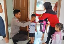 Bhabinkamtibmas Polsek Bambalamotu Pantau Kegiatan Posyandu, Dukung Upaya Pencegahan Stunting di Desa Kalola