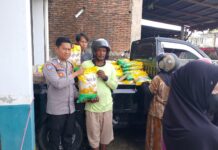 Polsek Pasangkayu Amankan Kegiatan Gerakan Pangan Murah di Kelurahan Pasangkayu