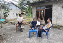 Bhabinkamtibmas Polsek Sarudu Sambangi Warga Untuk Ciptakan Situasi Kamtibmas Yang Kondusif