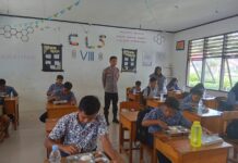 Polsek Sarudu Pantau Kegiatan Pemberian Makan Bergizi Gratis Di Wilayah Kecamatan Sarudu