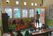 Bhabinkamtibmas Polsek Sarudu Pantau Program Makanan Bergizi Gratis untuk Ribuan Siswa di Pasangkayu