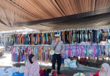 Sat Lantas Polres Pasangkayu Gencarkan Edukasi Tertib Berlalu Lintas di Pasar Smart dalam Rangka Ops Zebra Marano 2025