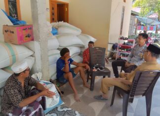 Bhabinkamtibmas Polsek Sarudu Sambangi Warga Dan Himbau Jaga Kamtibmas Di Desa Patika