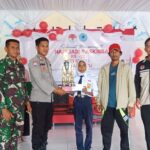 Bhabinkamtibmas Hadiri Hari Jadi Paskibra Sman 1 Bambalamotu Ke-12 Dan Jadi Juri Lomba PBB Tingkat SMP