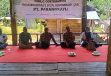 Kapolsek Pasangkayu Hadiri Giat Sosialisasi Kamtibmas Dan Pemeriksaan Kesehatan Di Dusun Saloraya
