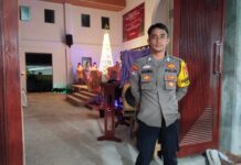 Bhabinkamtibmas Pastikan Ibadah Natal 2025 di GPIB Pelita Baras Berjalan Aman dan Kondusif