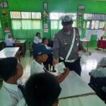 Unit Kamsel Sat Lantas Polres Pasangkayu Laksanakan Sosialisasi dan Himbauan Tertib Berlalu Lintas di SMPN 1 Pedanda