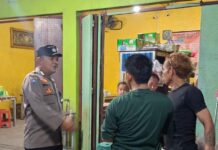 Bhabinkamtibmas Polsek Baras Gelar Patroli Dialogis, Ajak Warga Jaga Kamtibmas di Lingkungan Masing-Masing
